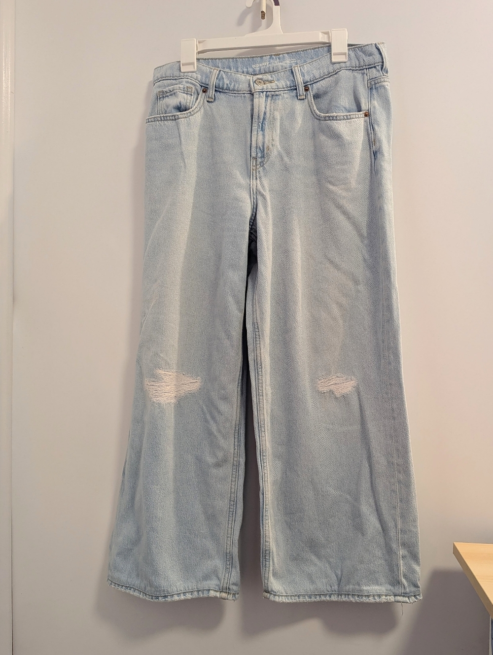 Old Navy Baggy Wide Leg Light Wash Distressed Jeans